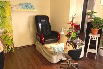 Thanh Dat Nagelstudio - massage chair
